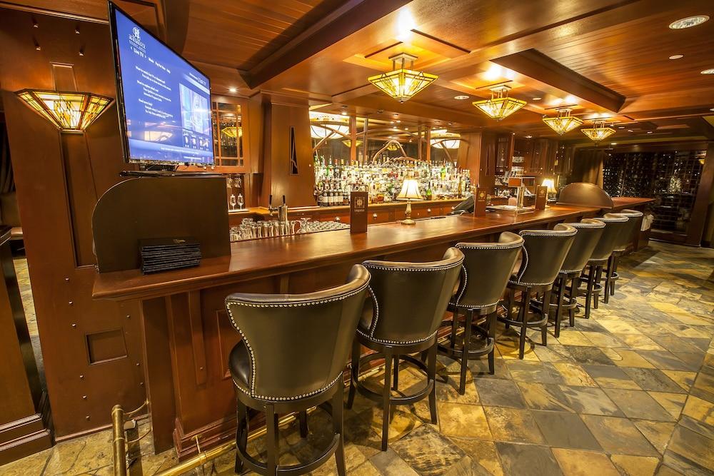 The Rimrock Hotel